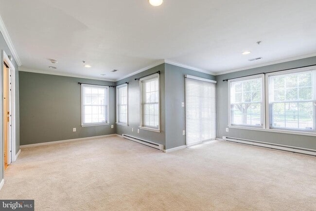 Building Photo - 2459 Cheyenne Dr