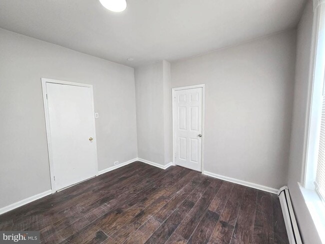 Building Photo - 509 E Washington Ln