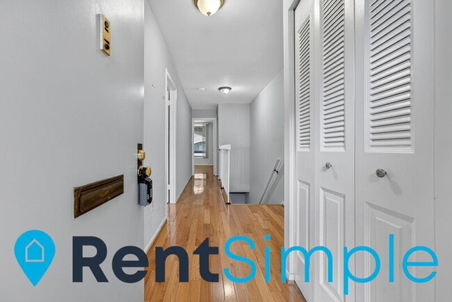 Building Photo - 1673 S Hayes St