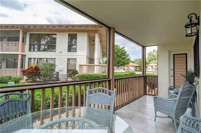 Building Photo - 308 Brackenwood Cir