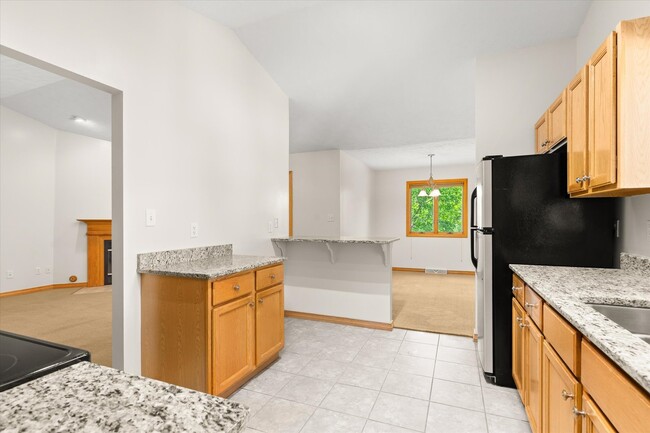 Building Photo - 2427 Reynolds Manor Dr