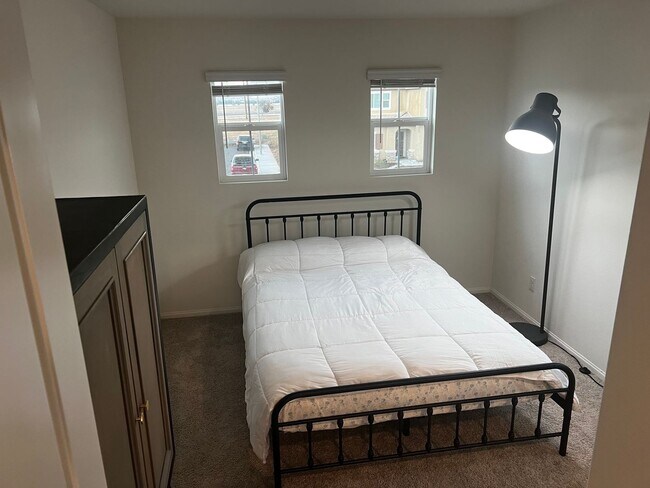 Building Photo - THIS HOME COMES WITH AN ADU