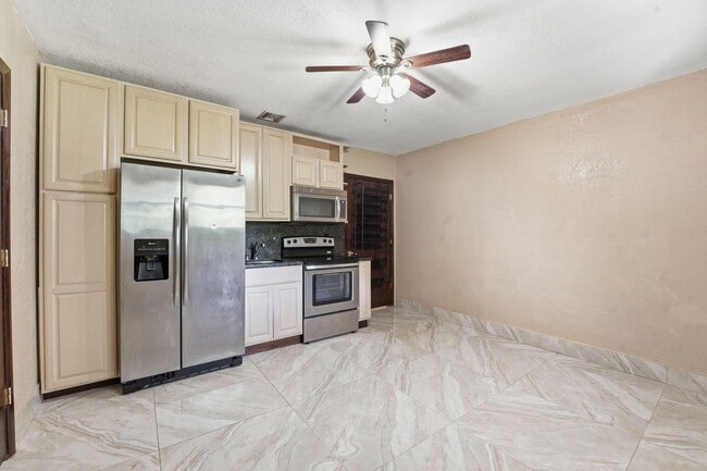 Building Photo - 12356 61st St N