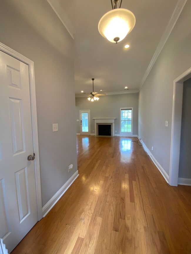 Building Photo - 205 Drayton Ct