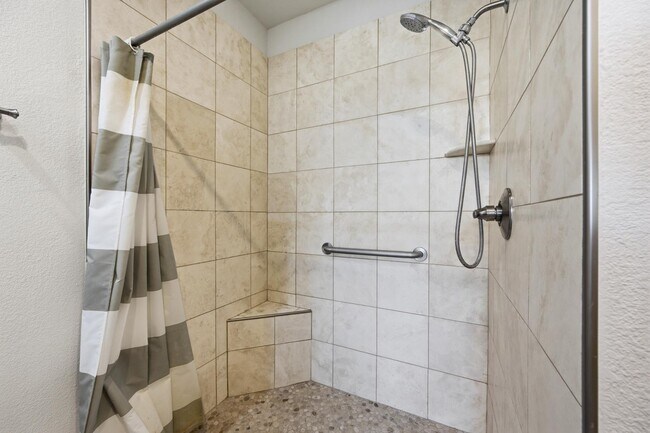 Building Photo - 11515 N 91st St