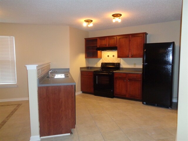 Building Photo - 2136 Olympia Dr