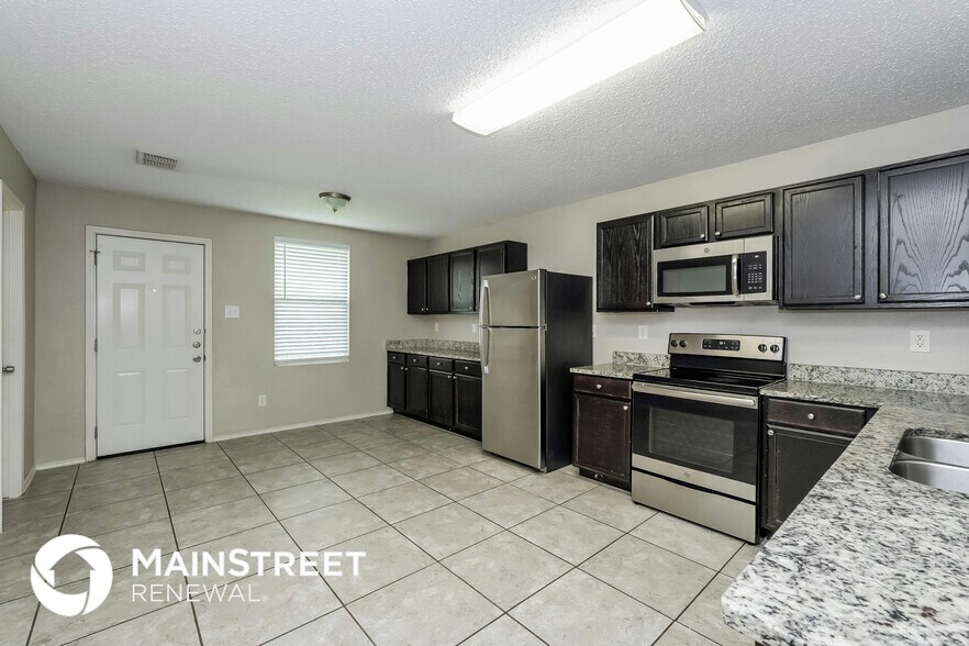 Building Photo - 3908 Foxhound Ln