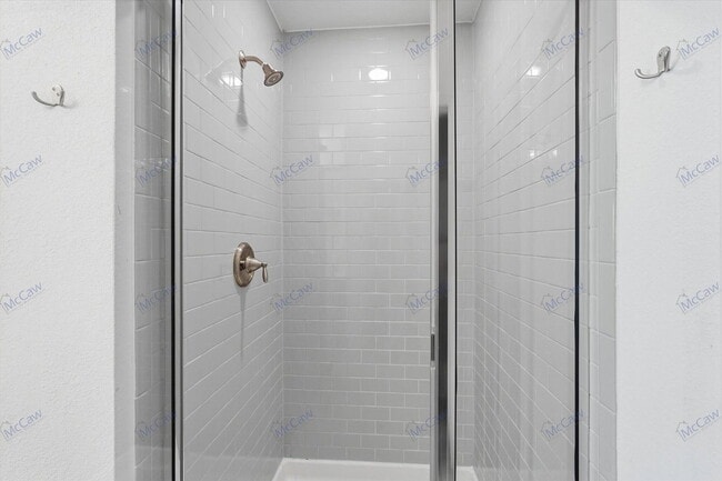 Building Photo - 3960 Chesapeake Ln