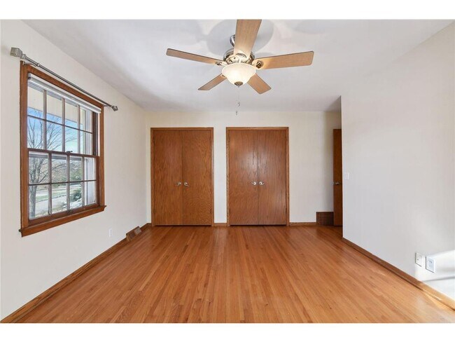 Building Photo - 5207 Doncaster Way