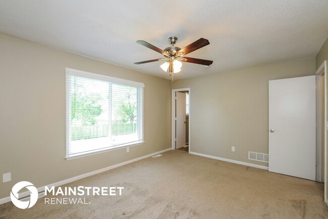 Building Photo - 4712 Halsey St