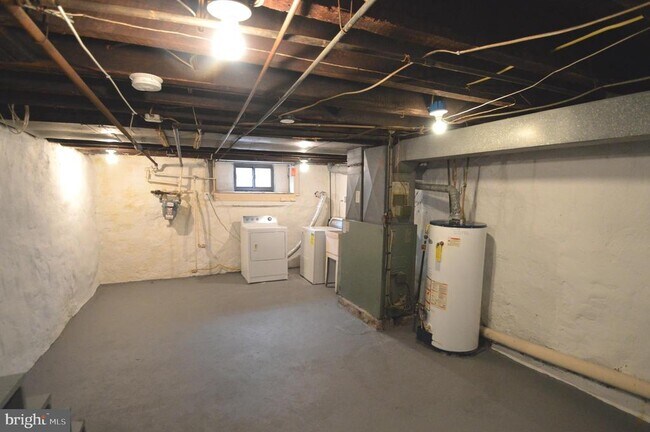 Building Photo - 2509 S Alder St