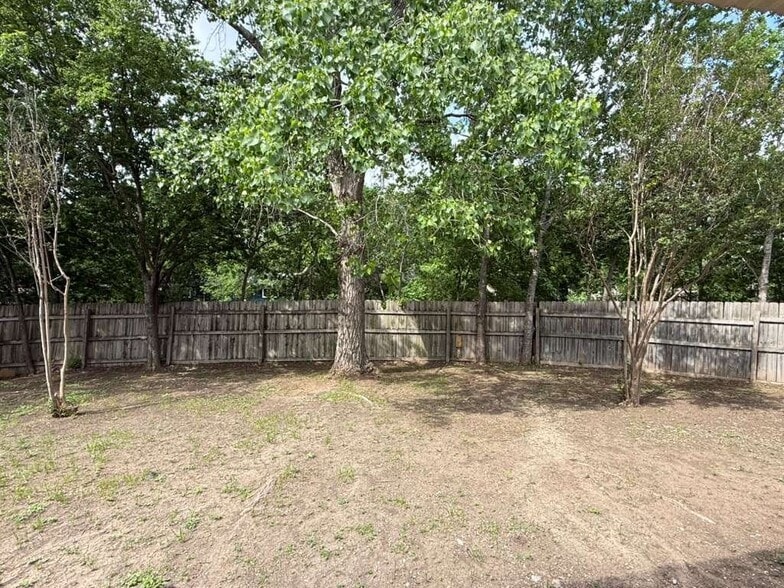 Building Photo - 5214 Charolais Dr