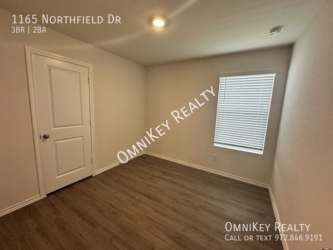 Building Photo - 1165 Northfield Dr