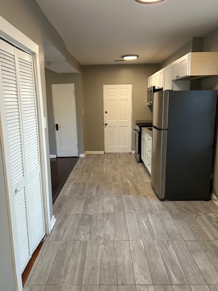 Building Photo - 2037 N Kildare Ave