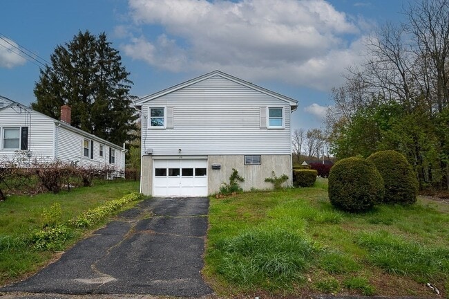 Building Photo - 20 Winneconnett Rd
