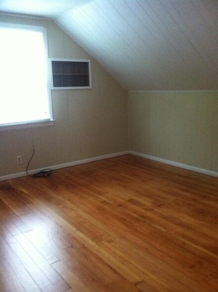 Upstairs Bedroom - 1136 29th St