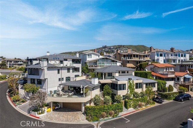 Building Photo - 27 Emerald Bay