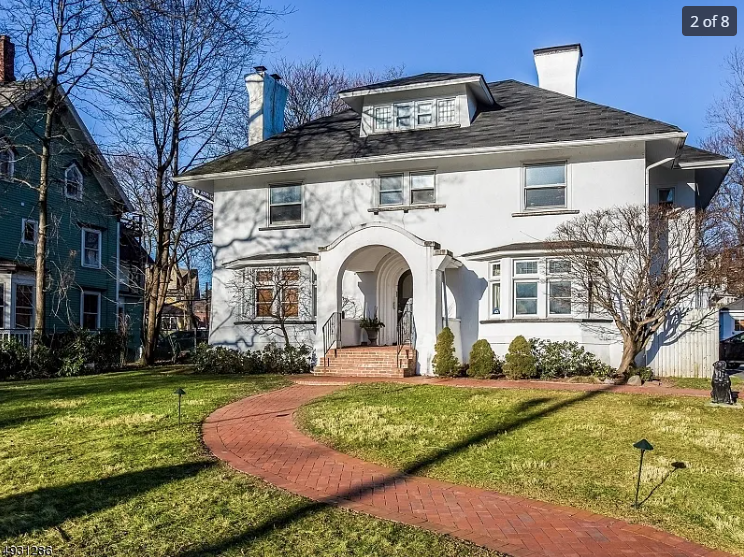 Building Photo - 114 Elm St