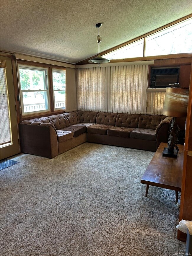 Building Photo - 14 Ann Ln