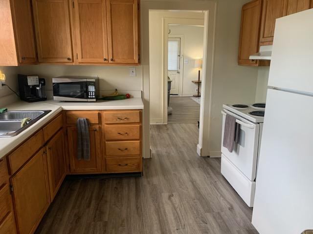 Building Photo - 913 E Lincoln St