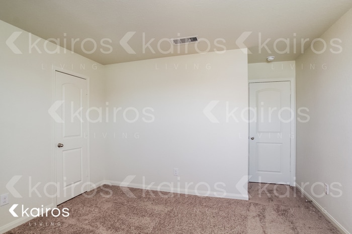 Building Photo - 8415 Hannah Rd