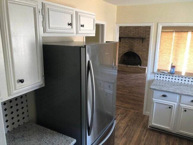 Building Photo - 7402 Oak Marsh St