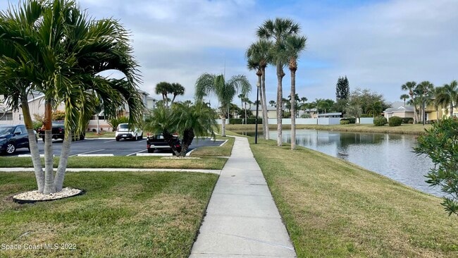 Building Photo - 1425 Malibu Cir NE