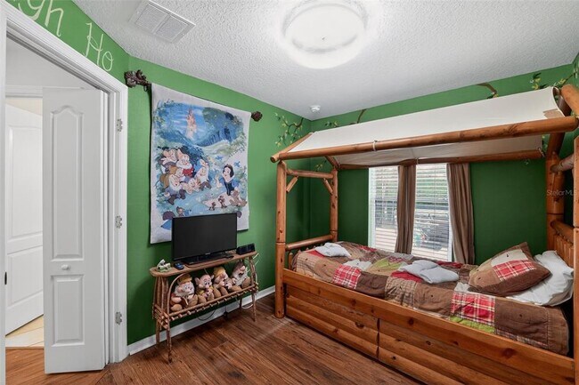 Building Photo - 165 Scrub Jay Way