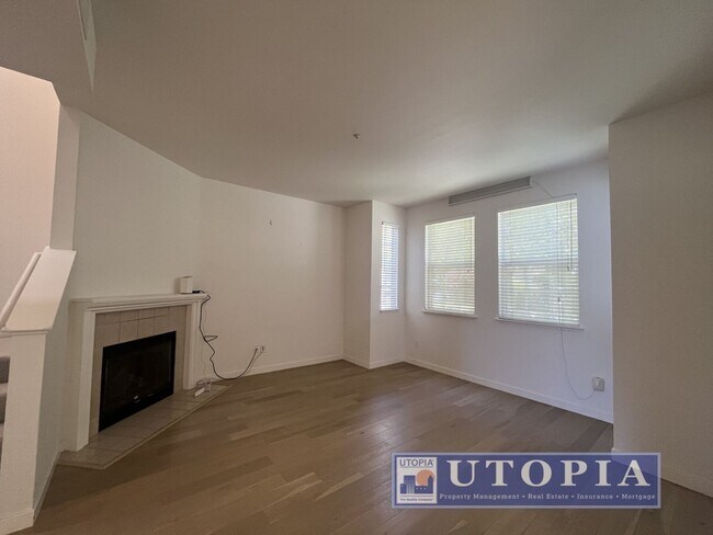 Building Photo - Quiet Beautiful 3 Bed, 2.5 Bath Property Near UCSC