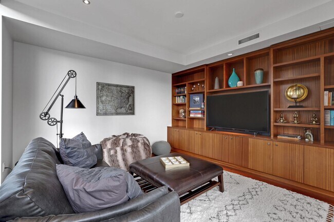 Building Photo - Elegant South Waterfront with 2 Parking Sp...