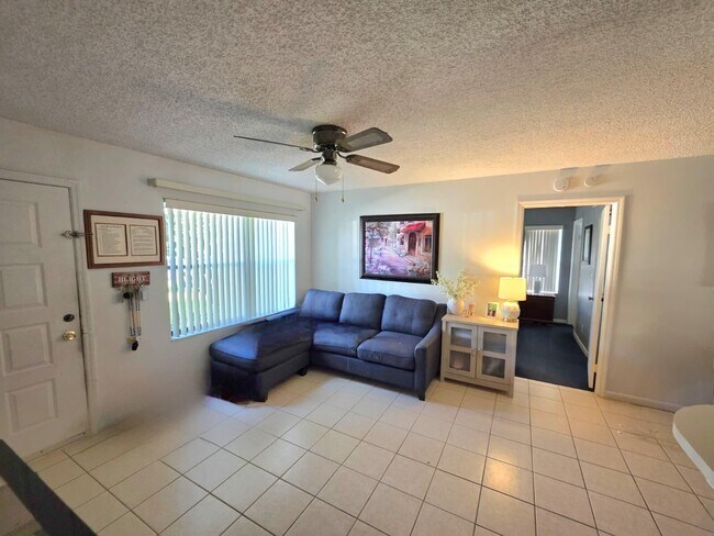 Building Photo - 4709 Lucerne Lakes Blvd E