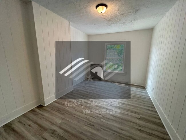 Building Photo - 949 Ferndale Ave