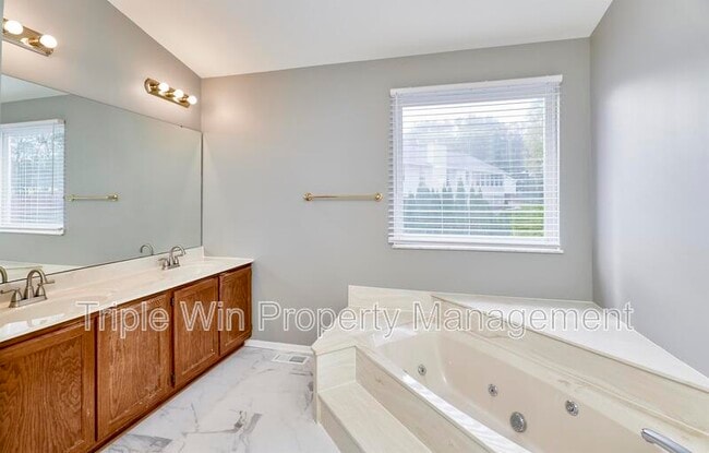 Building Photo - 4310 Castle Rock Ct