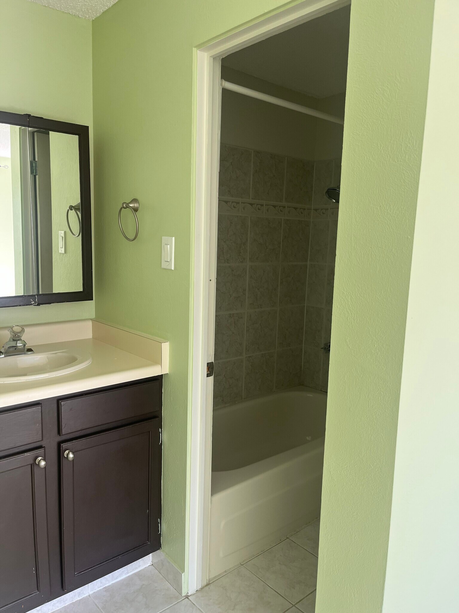 primary bathroom - 6424 E Bates Ave