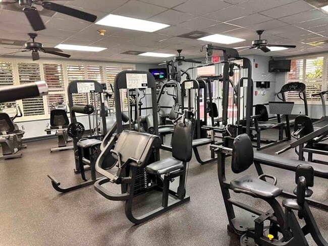 Building Photo - 11077 Longboat Dr