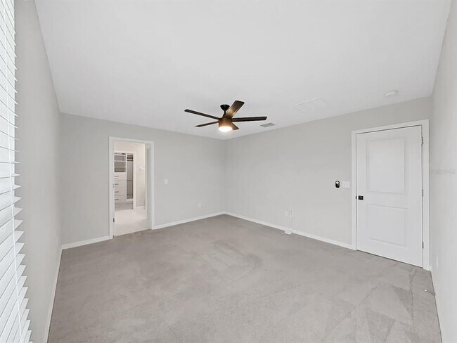 Building Photo - 10330 Blue Plume Ct