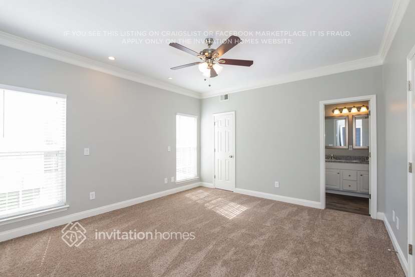 Building Photo - 13052 Meadowmere Rd