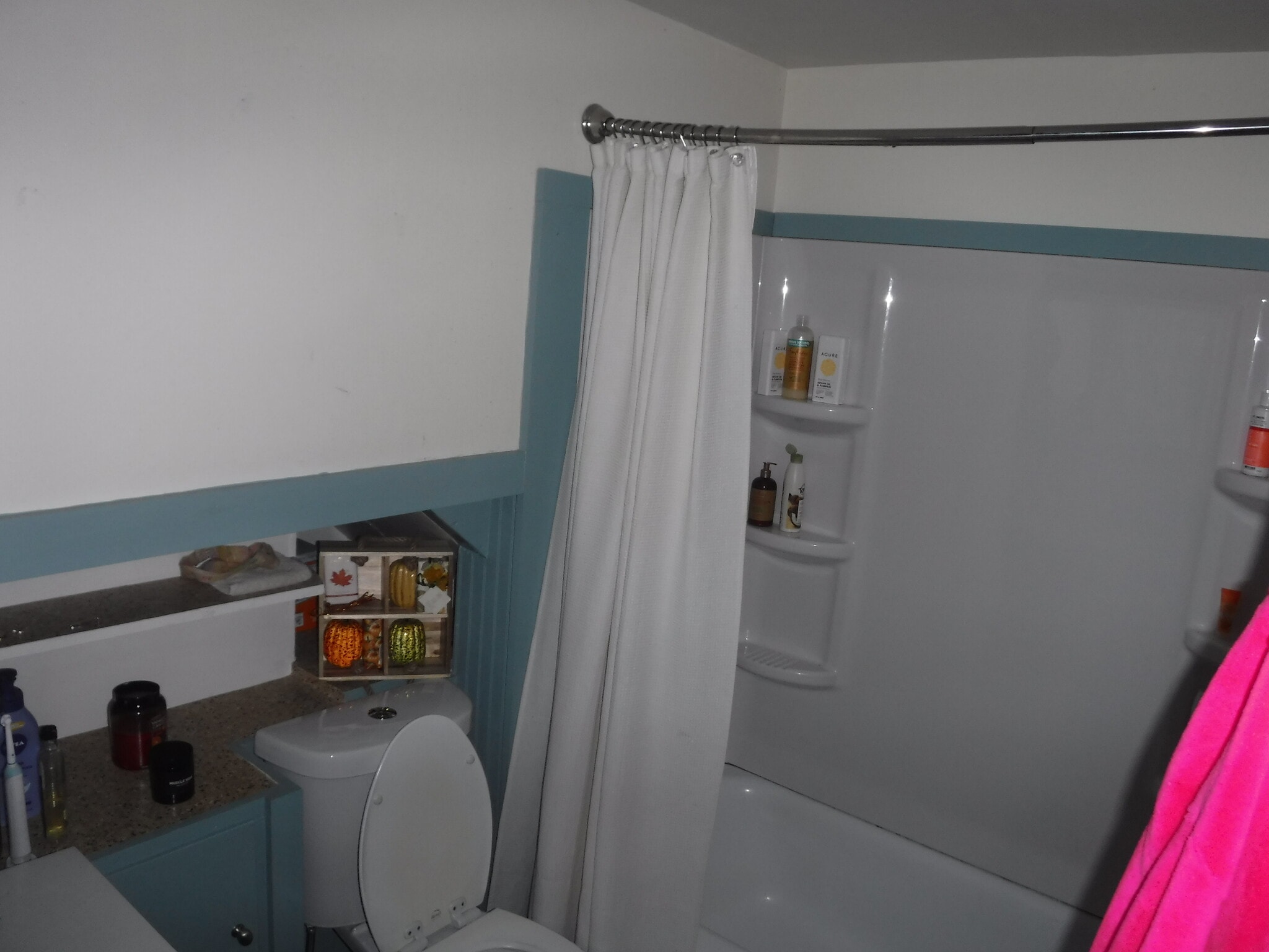 Building Photo - 32 College Ave