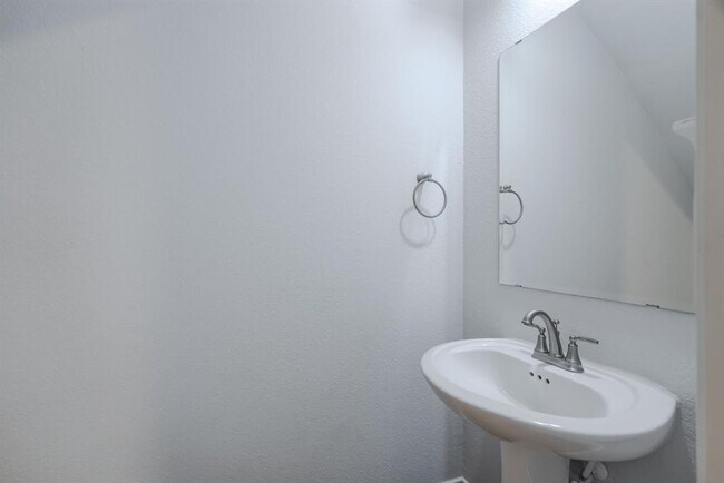 Building Photo - 17010 Harper's Way