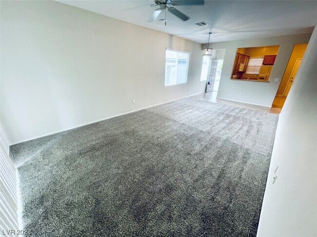 Building Photo - 2583 Darda St