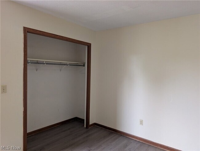 Building Photo - 1565 Whitehall Blvd