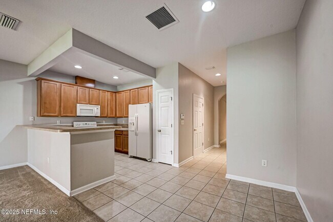 Building Photo - 13493 Sunstone St