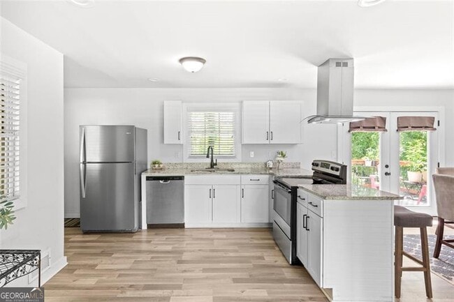 Building Photo - 2425 Clifton Springs Rd