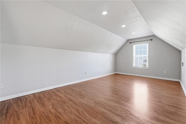 Building Photo - 1402 Edgeley Way