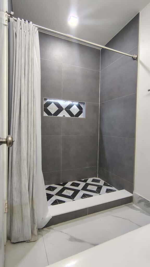 Building Photo - 2707 Lowson Blvd