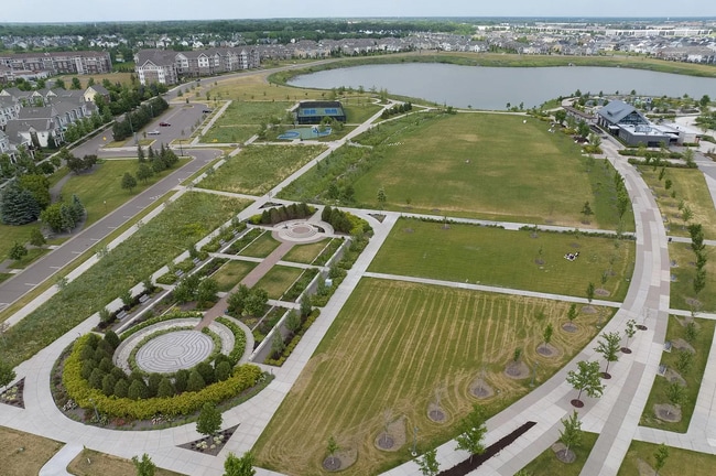 Building Photo - 8094 Evergreen Ln N