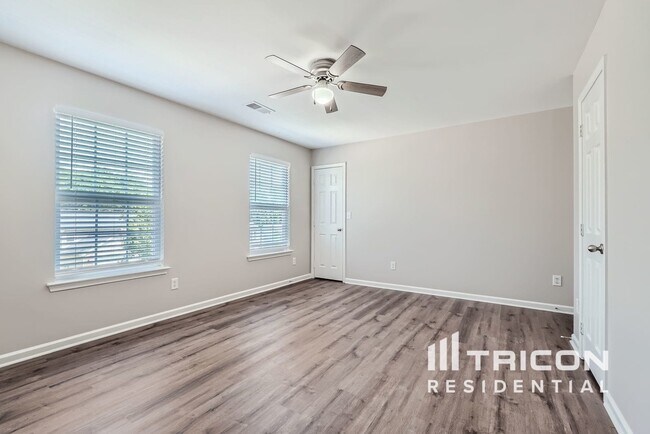 Building Photo - 2496 Ivy Creek Frd
