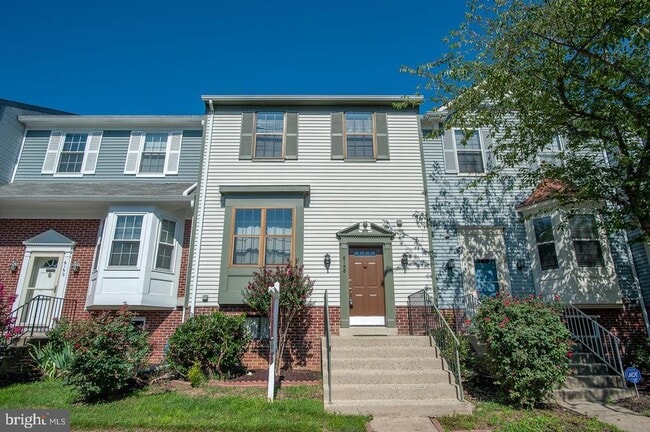 Building Photo - 6158 Old Brentford Ct