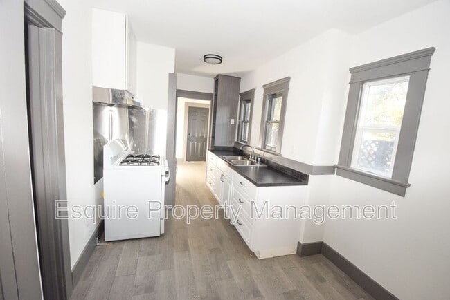 Building Photo - 407 Ojai Rd