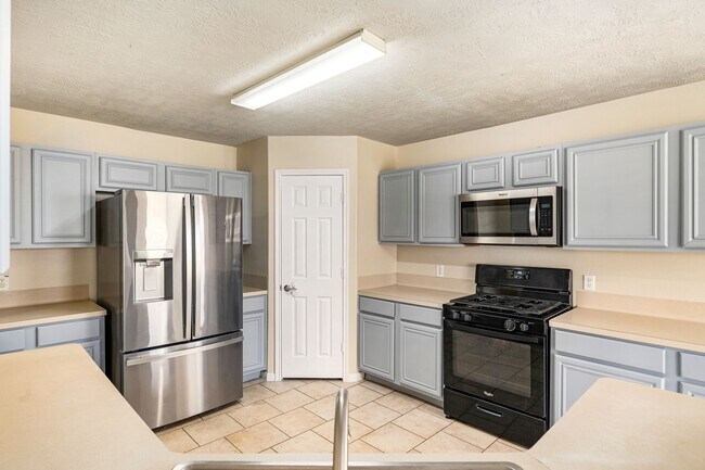 Building Photo - 3434 Fiorella Way